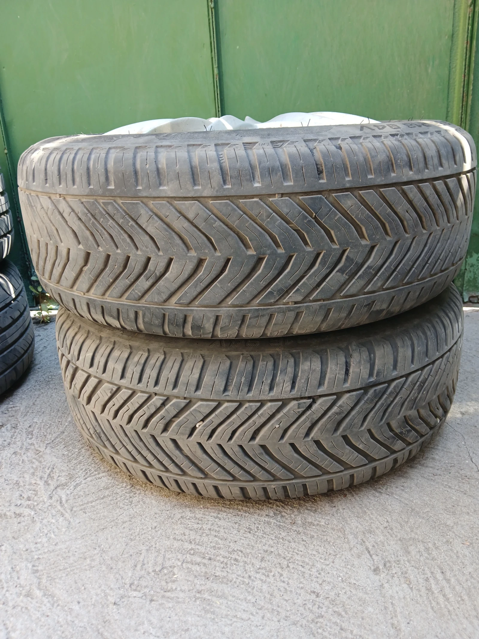 ���� � ������ 205/55R16 �� VW Sharan | Mobile.bg � ����������� 2