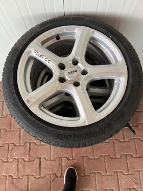 Гуми с джанти Bridgestone 205/50R17, снимка 2 - Гуми и джанти - 46790490