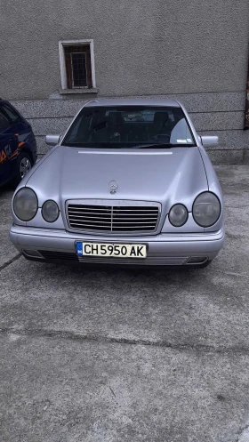 Mercedes-Benz E 200 АВАНГАРД, снимка 3