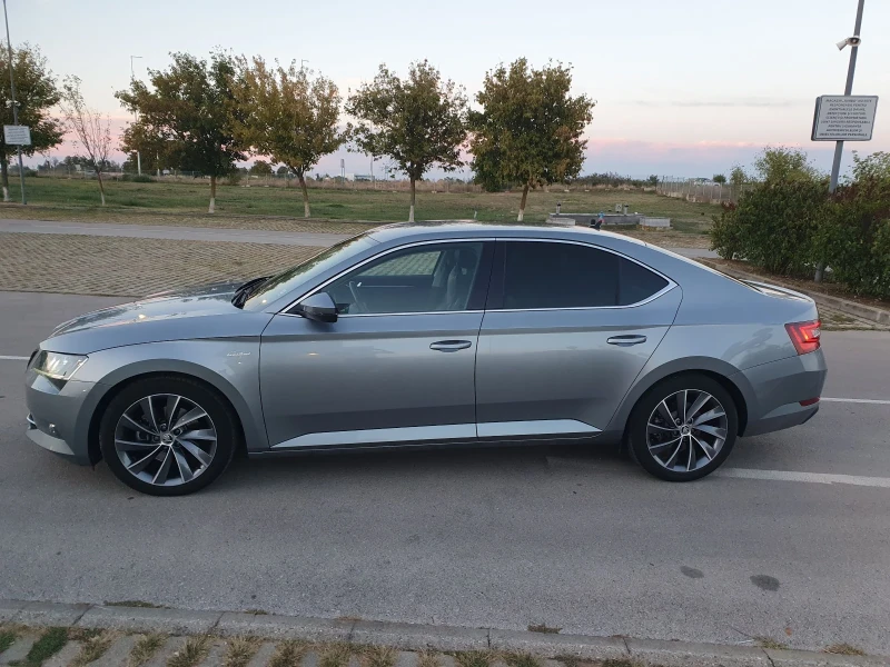 Skoda Superb Skoda Superb L&K* 2.0TDI* DSG* 4х4, снимка 2 - Автомобили и джипове - 47325252