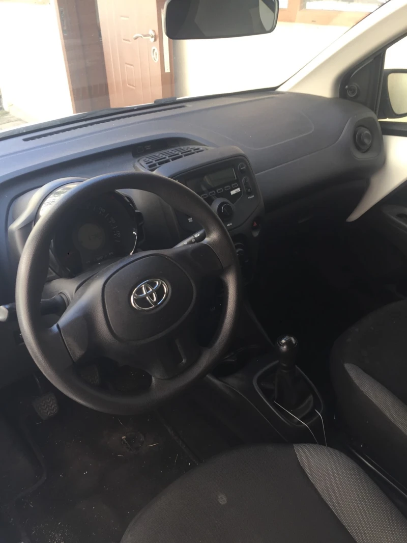 Toyota Aygo 1000, снимка 3 - Автомобили и джипове - 47363314