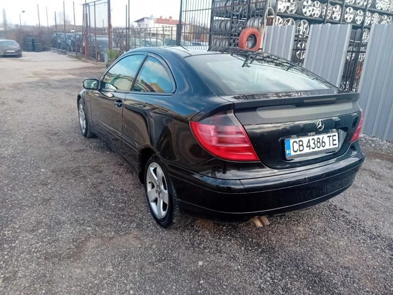 Mercedes-Benz C 220, снимка 5 - Автомобили и джипове - 47420782