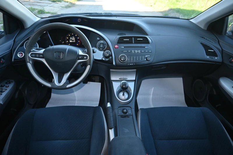 Honda Civic 1.4i= 6ск, снимка 12 - Автомобили и джипове - 47597858