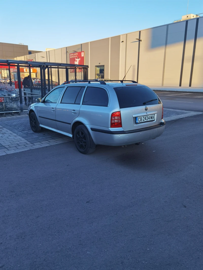 Skoda Octavia, снимка 4 - Автомобили и джипове - 48089241