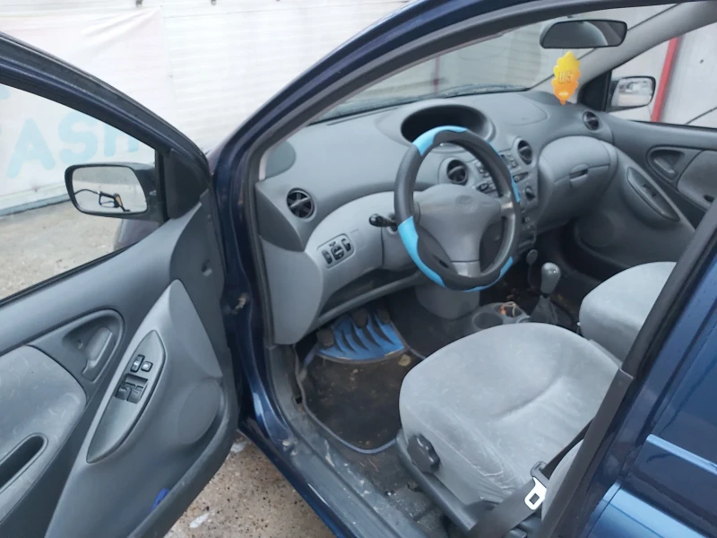 Toyota Yaris, снимка 9 - Автомобили и джипове - 48394327