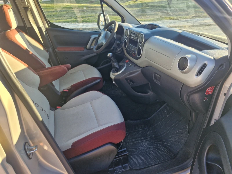 Citroen Berlingo Multispace 1.6 дизел, снимка 11 - Автомобили и джипове - 48407255