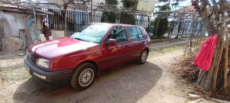 VW Golf 1.8 90 коня , снимка 3 - Автомобили и джипове - 49422899