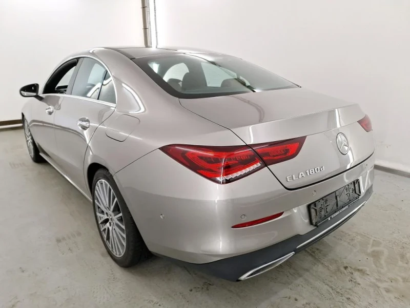Mercedes-Benz CLA 180, снимка 5 - Автомобили и джипове - 49750583