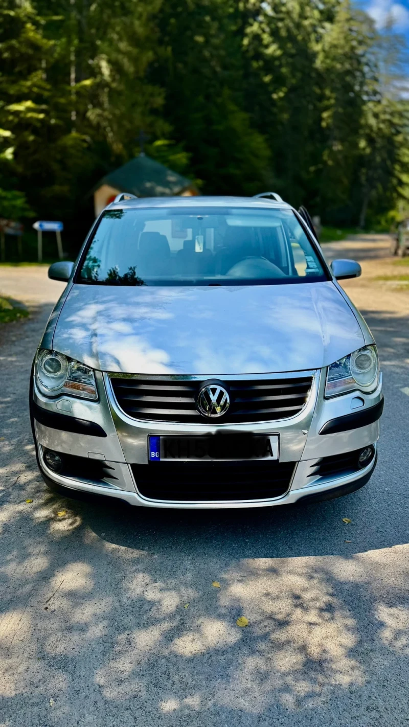 VW Touran, снимка 2 - Автомобили и джипове - 52070179