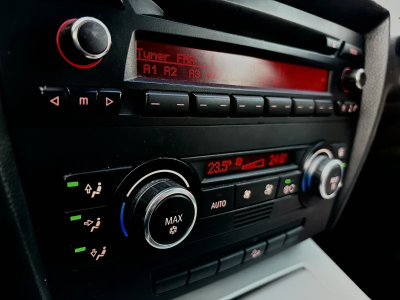 BMW 320 Автомат Mpack/FACE/X-drive, снимка 14 - Автомобили и джипове - 52223700