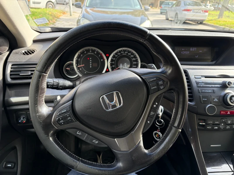 Honda Accord 8 (facelift) 2.0 i-VTEC (156 кс) 6MT, снимка 14 - Автомобили и джипове - 52542836
