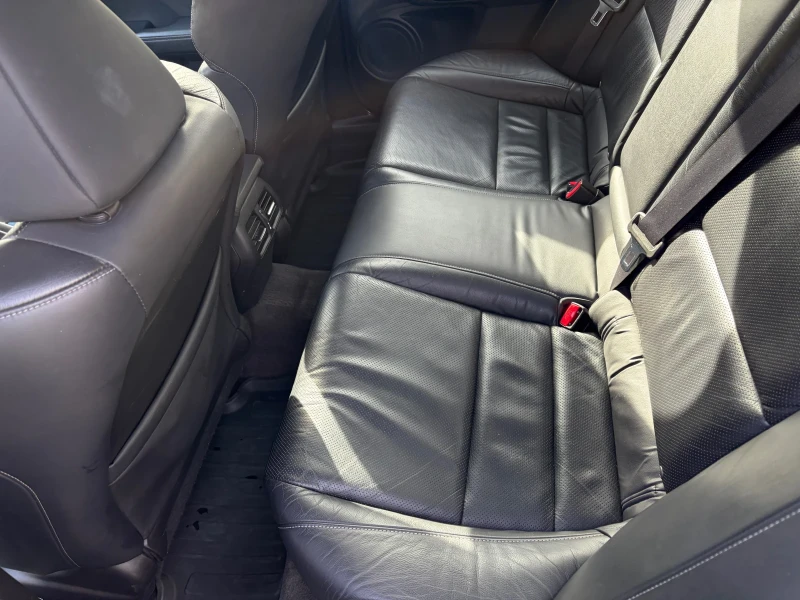 Honda Accord 8 (facelift) 2.0 i-VTEC (156 кс) 6MT, снимка 11 - Автомобили и джипове - 52542836