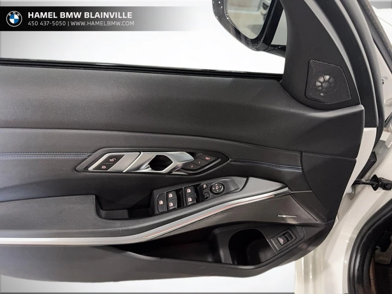 BMW 330 * 330i xDrive berline * CARFAX * ЦЕНА ДО БГ, снимка 11 - Автомобили и джипове - 52778795