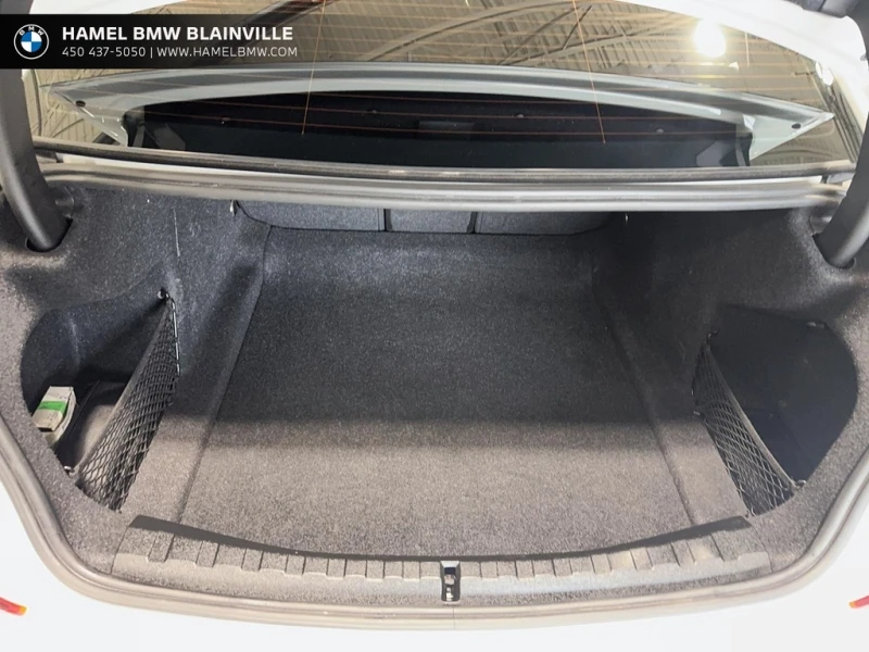 BMW 330 * 330i xDrive berline * CARFAX * ЦЕНА ДО БГ, снимка 6 - Автомобили и джипове - 52778795