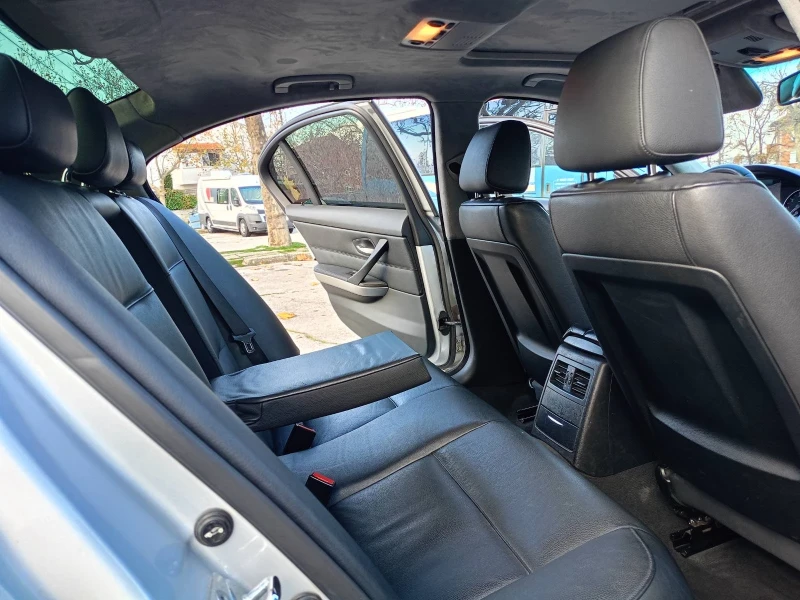 BMW 320, снимка 14 - Автомобили и джипове - 52878931