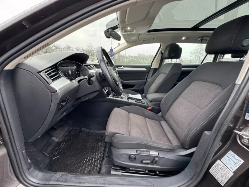 VW Passat GTE Plug in hybrid 218ps DK, снимка 8 - Автомобили и джипове - 53159201