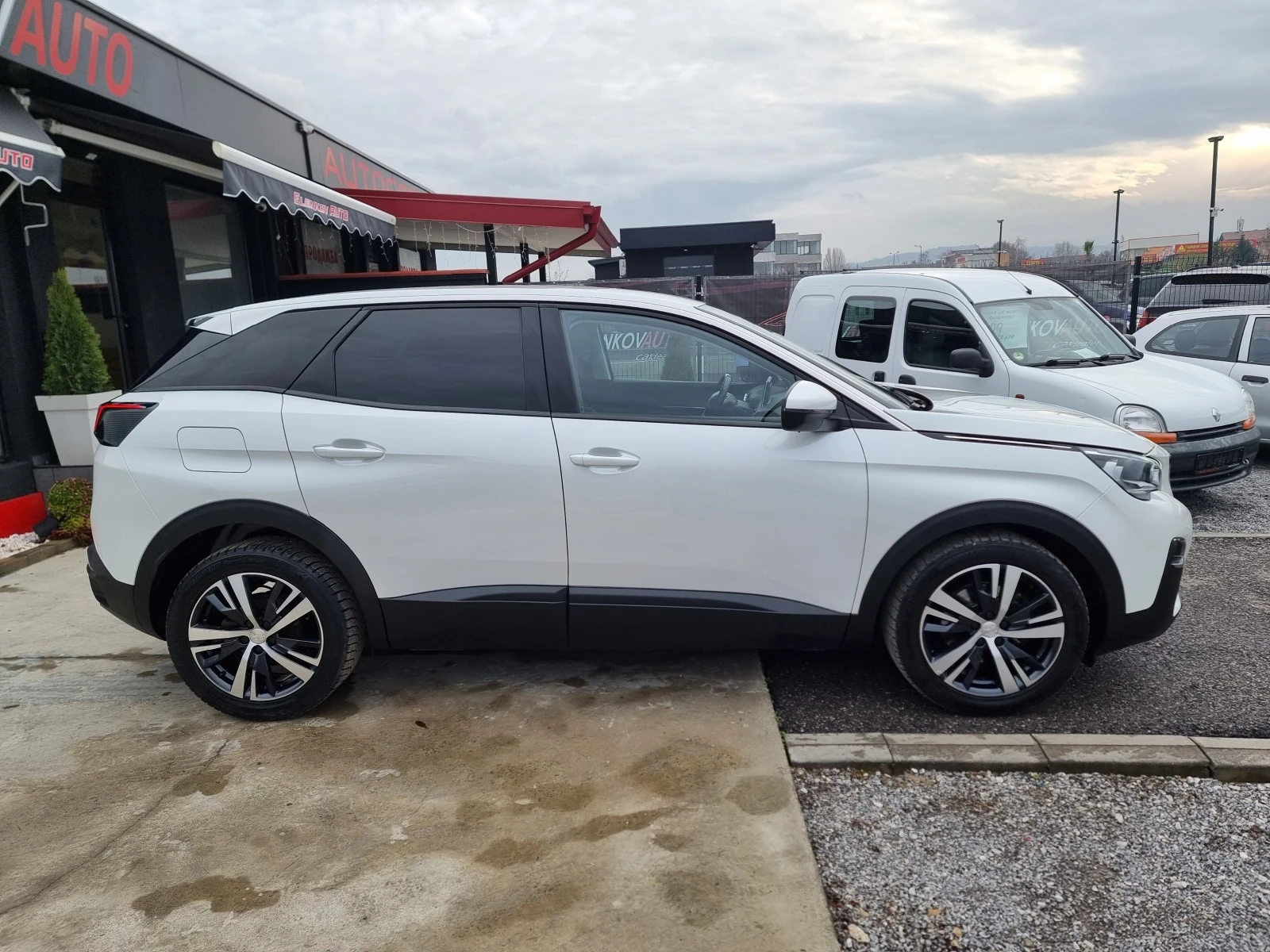 Peugeot 3008 УНИКАТ 111813км 1.2 I-131К.С EURO 6b-ШВЕЙЦАРИЯ - изображение 5