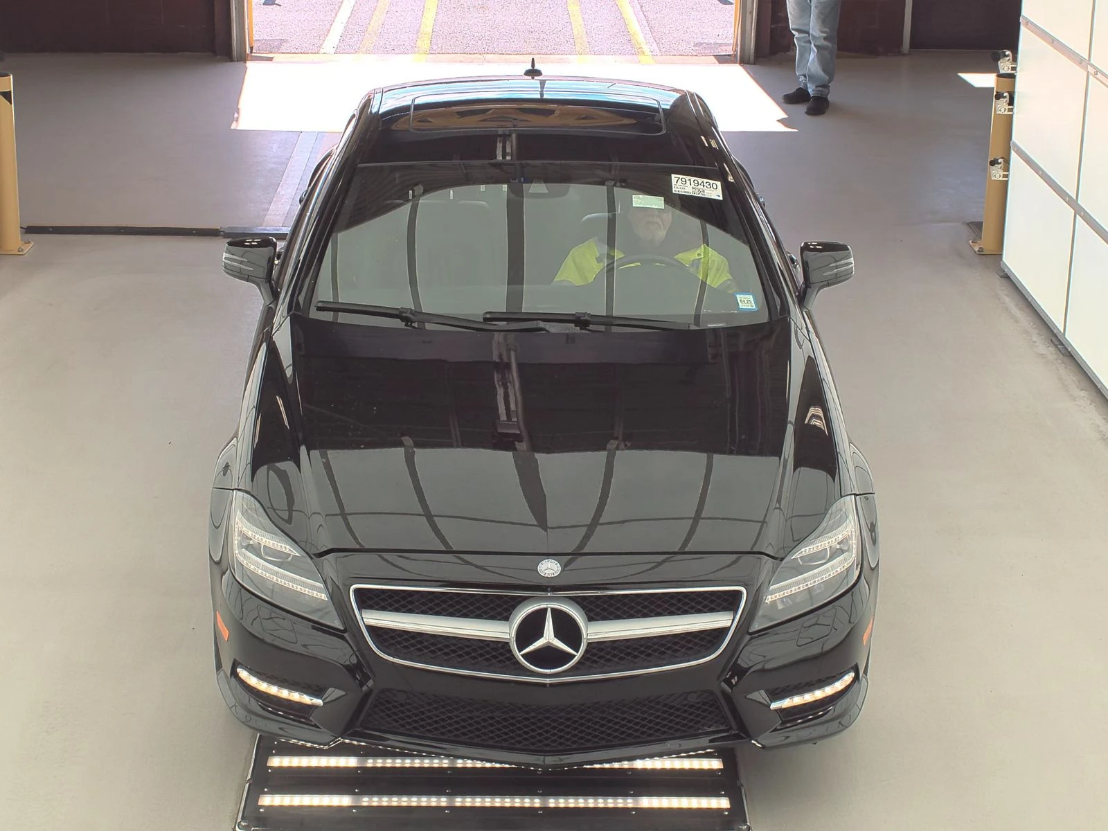 Mercedes-Benz CLS 550 4MATIC* HARMAN* OBDUH* PANO* CAMERA*  - изображение 2
