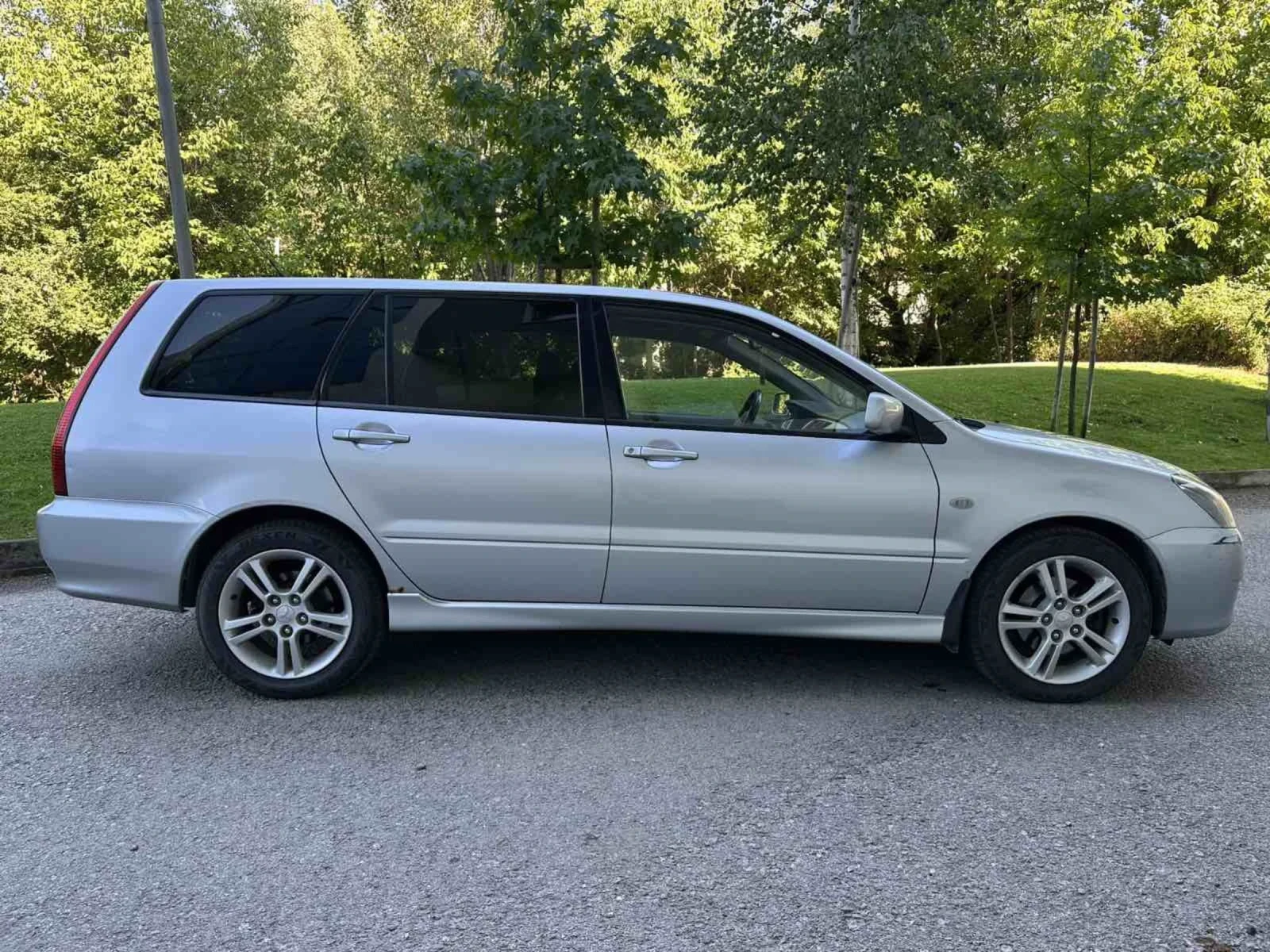 Mitsubishi Lancer 2.0i / РЕГИСТРИРАН - изображение 8
