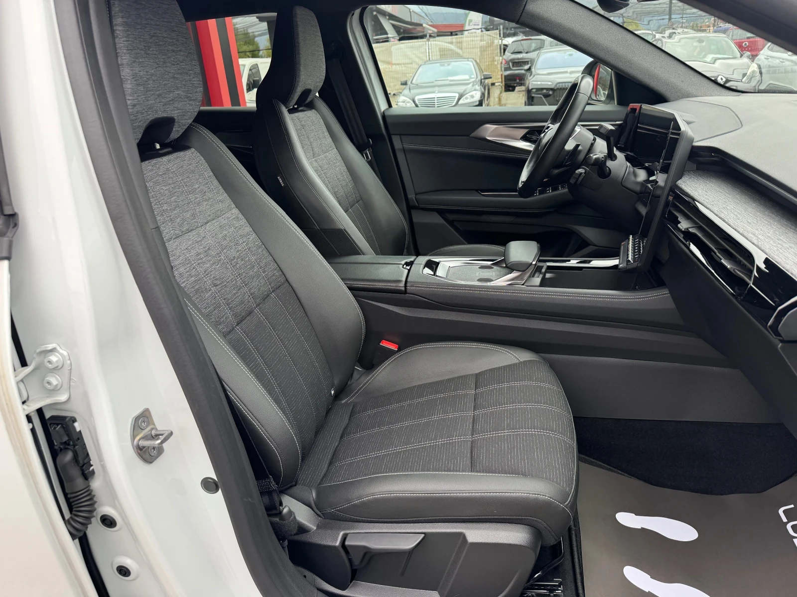 Renault Austral HYBRID* E-TECH* 197.* FULL LED* DISTRONIC* TOP | Mobile.bg   17