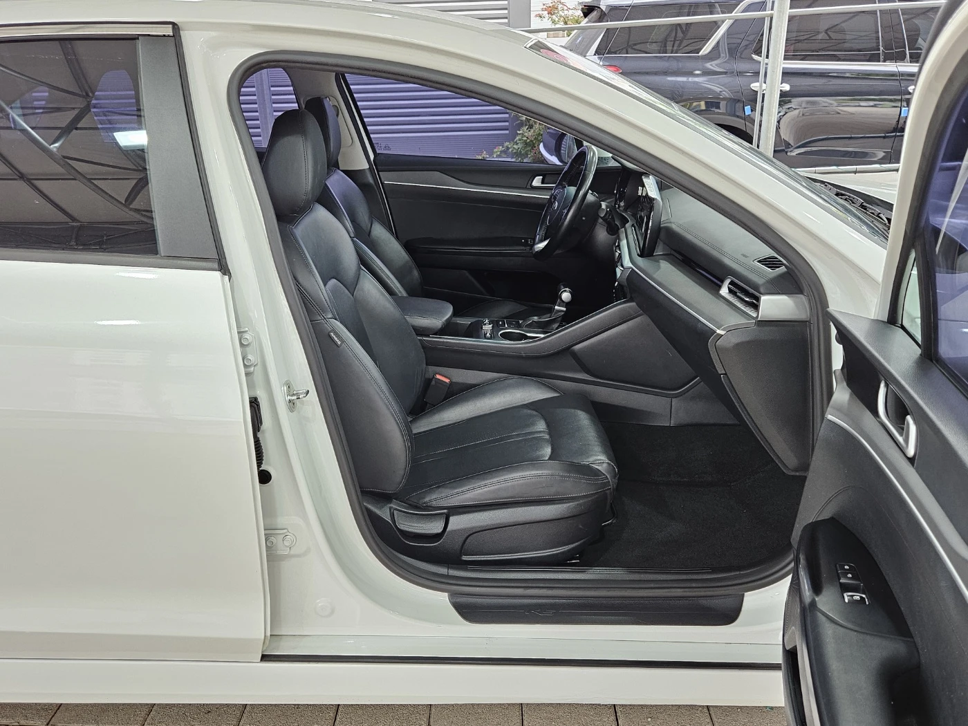 Kia K5 Гаранция, Сервиз, Резервни части Реални км - изображение 9