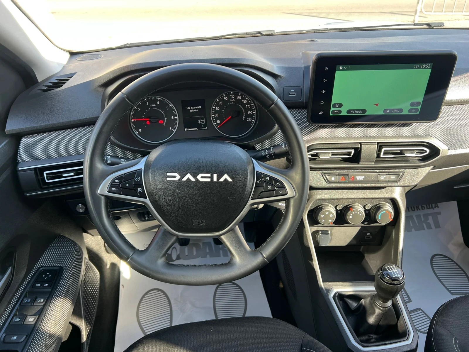 Dacia Jogger 1.0i/7MECTEH/NAVI - изображение 8