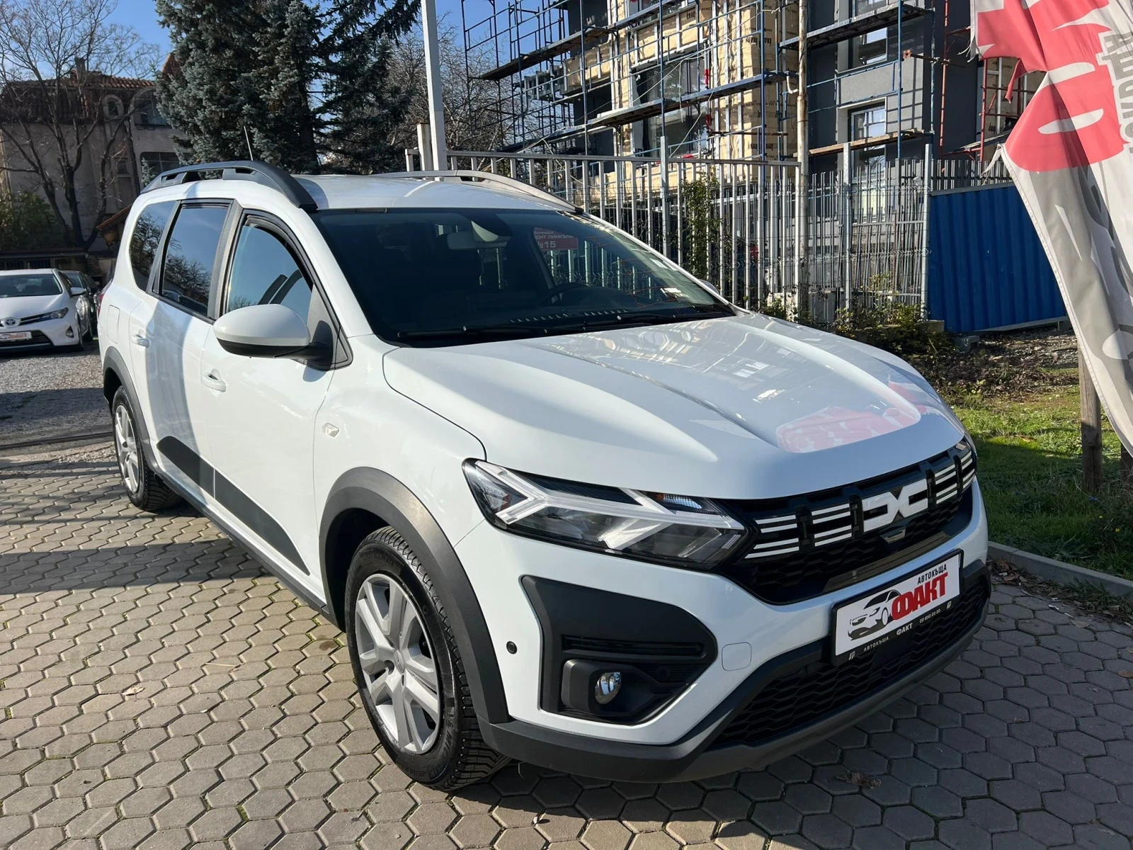 Dacia Jogger 1.0i/7MECTEH/NAVI - изображение 3