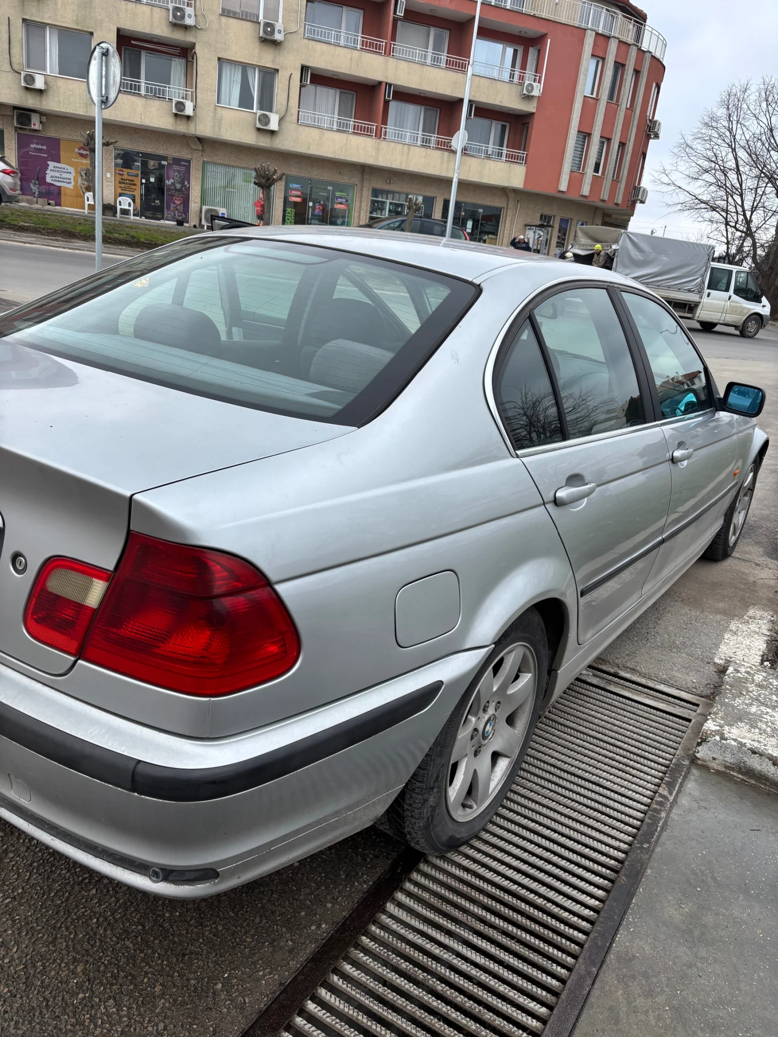 BMW 320  - изображение 10