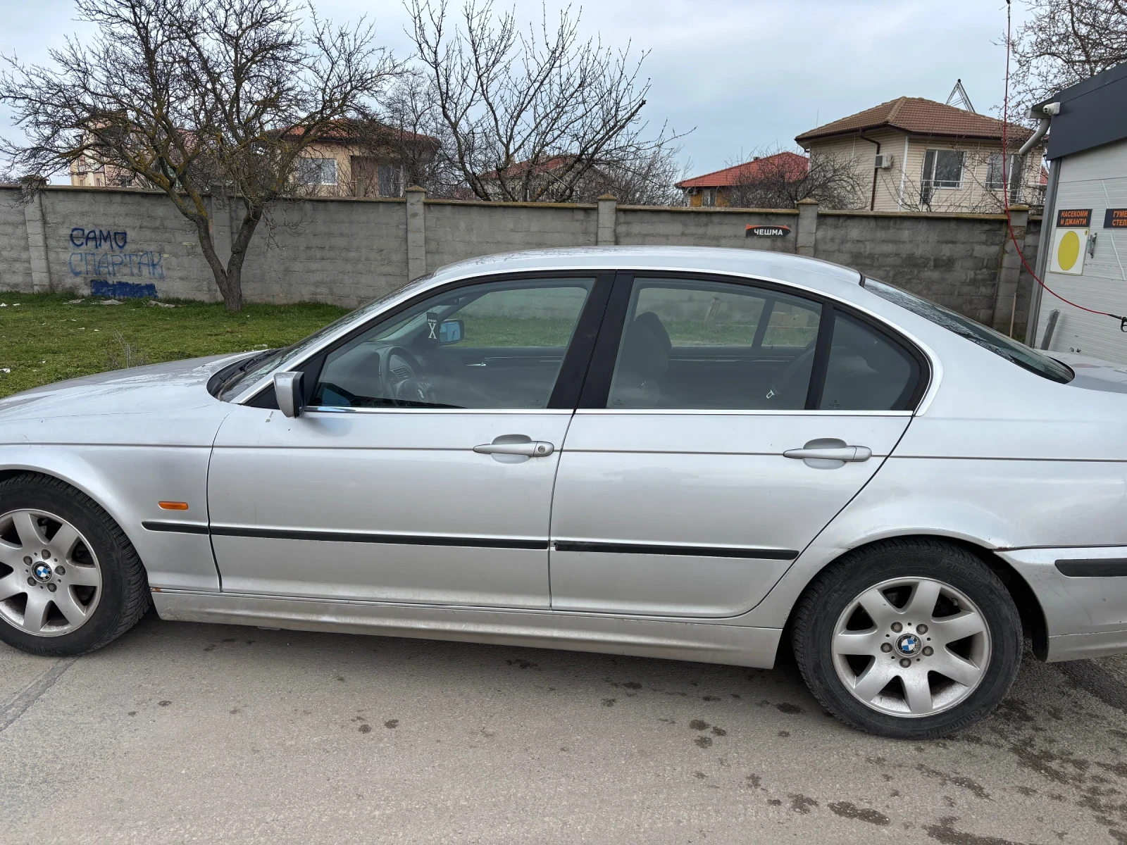 BMW 320  - изображение 2