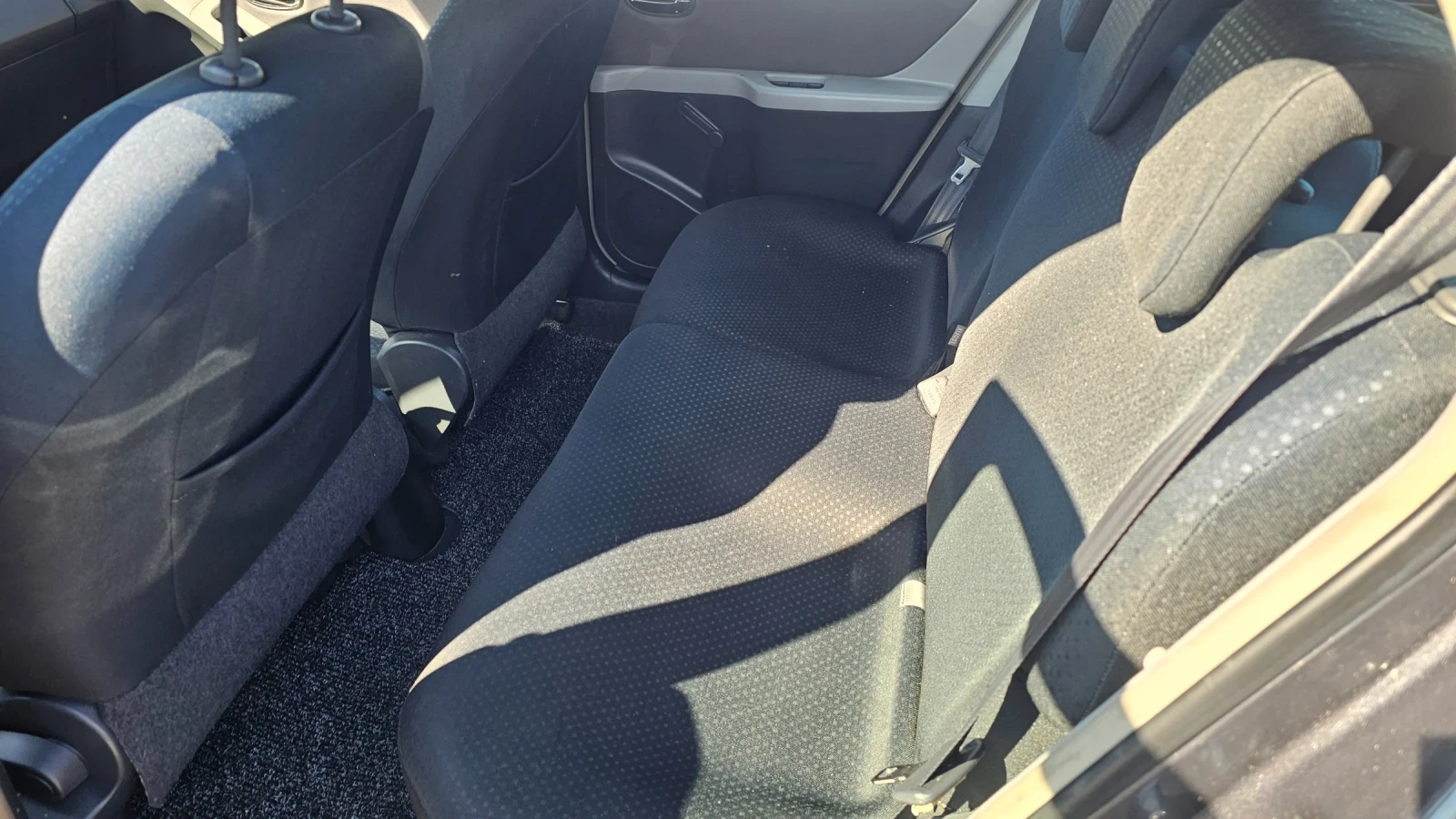 Toyota Yaris 1.3i | Mobile.bg � ����������� 8