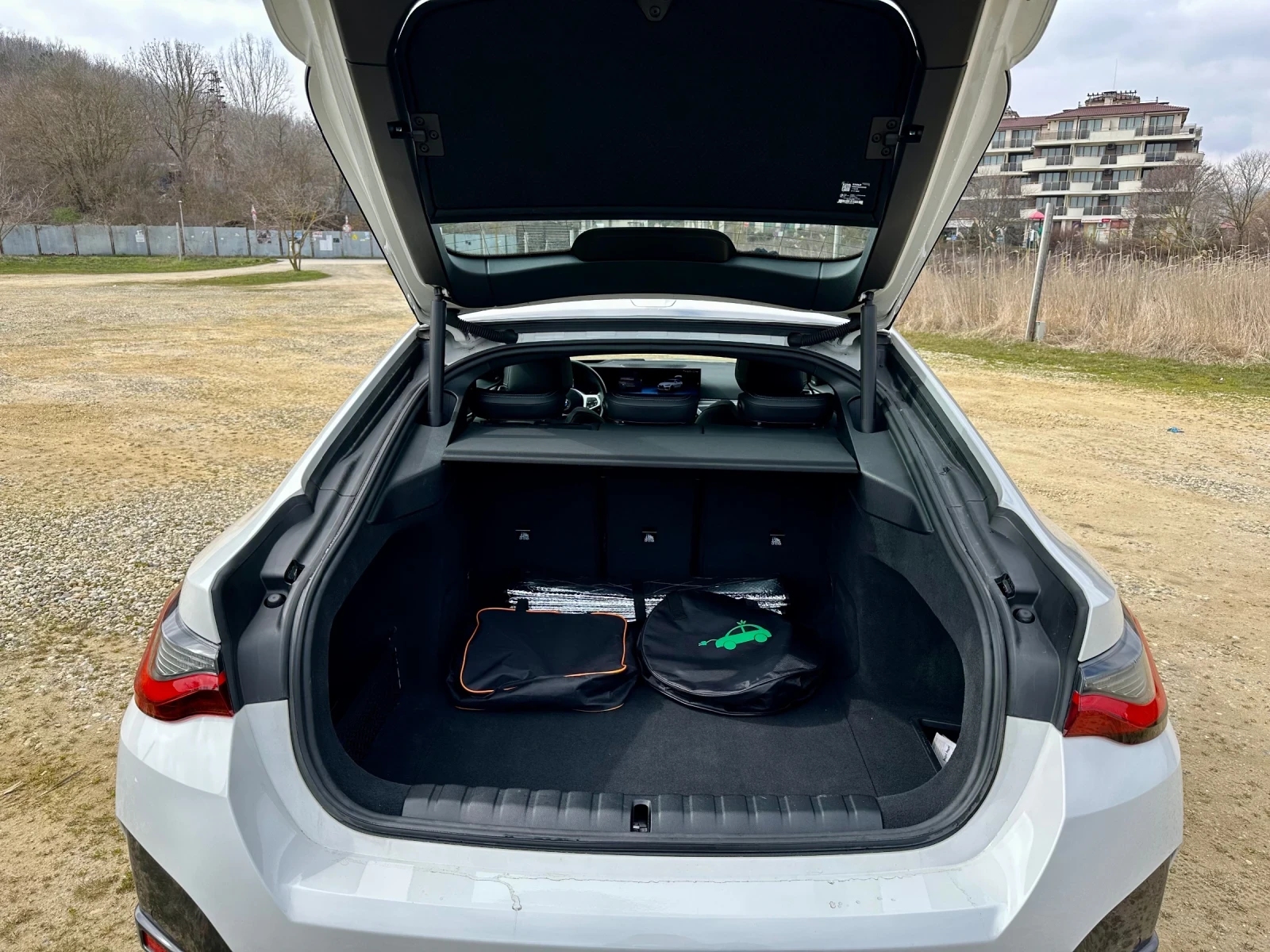 BMW i4 35, снимка 9 - Автомобили и джипове - 54029141