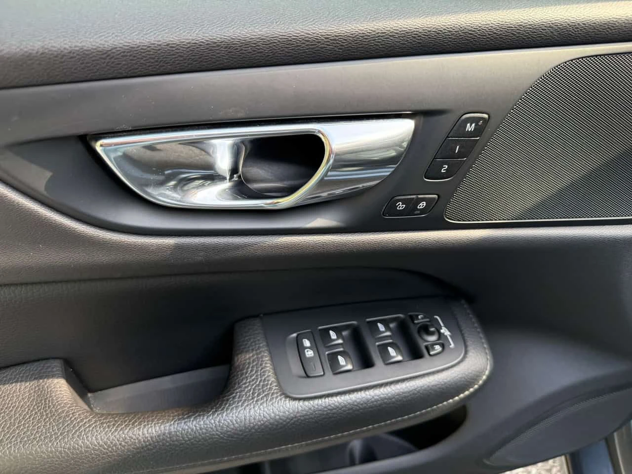 Volvo S60 * Momentum * 2 КЛЮЧА* ПОДГРЕВ* KEYLESS* PANO* , снимка 10 - Автомобили и джипове - 54064317