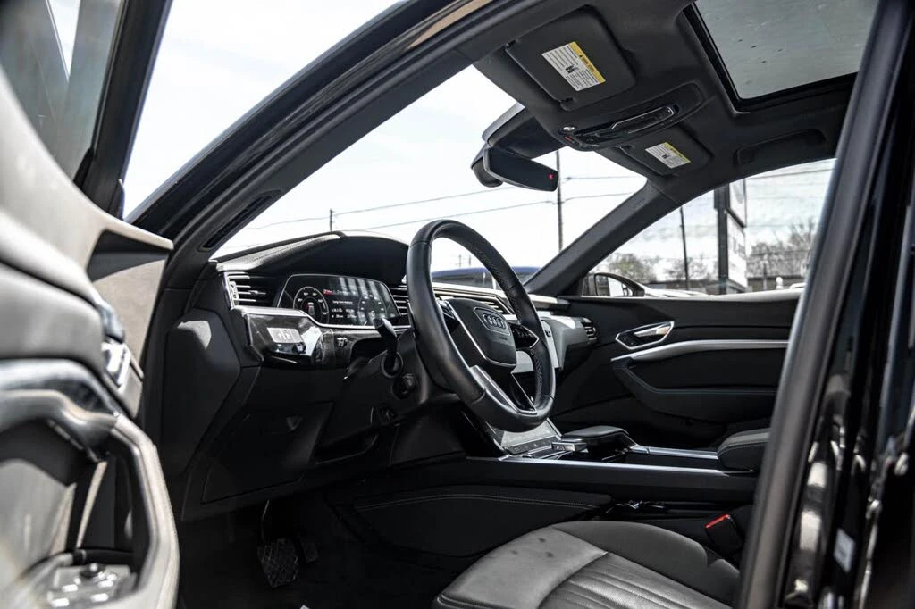 Audi E-Tron * QUATTRO* PROGRESSIV* SPORTBACK* , снимка 9 - Автомобили и джипове - 54175975