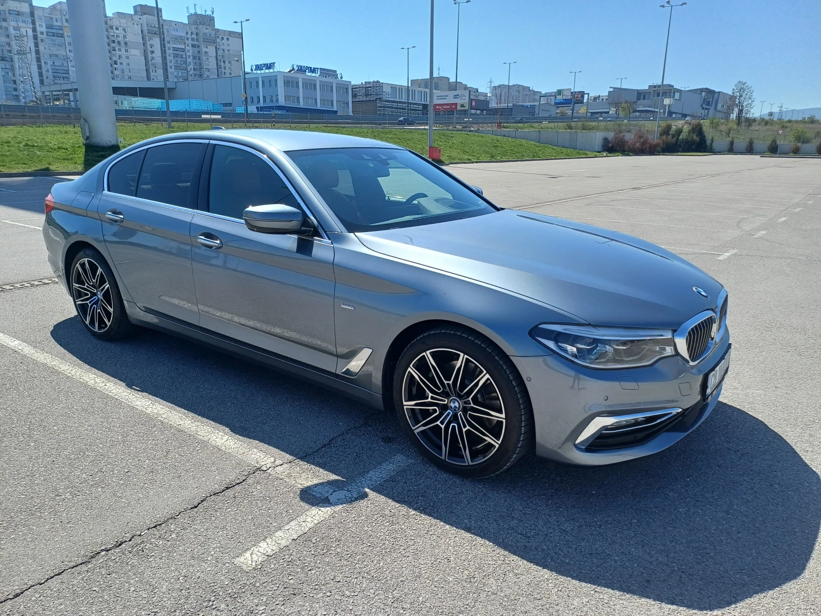 BMW 530 i хDrive/55 000 км./Luxury/Камера 360/, снимка 7 - Автомобили и джипове - 54202243