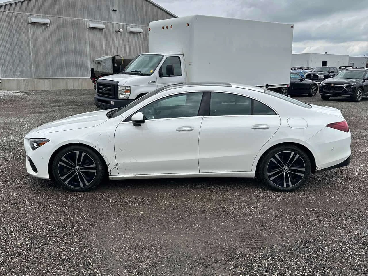 Mercedes-Benz CLA 250  CARFAX * ДИСТРОНИК * СЛЕДЕНЕ НА ЛЕНТИ, снимка 3 - Автомобили и джипове - 54215071