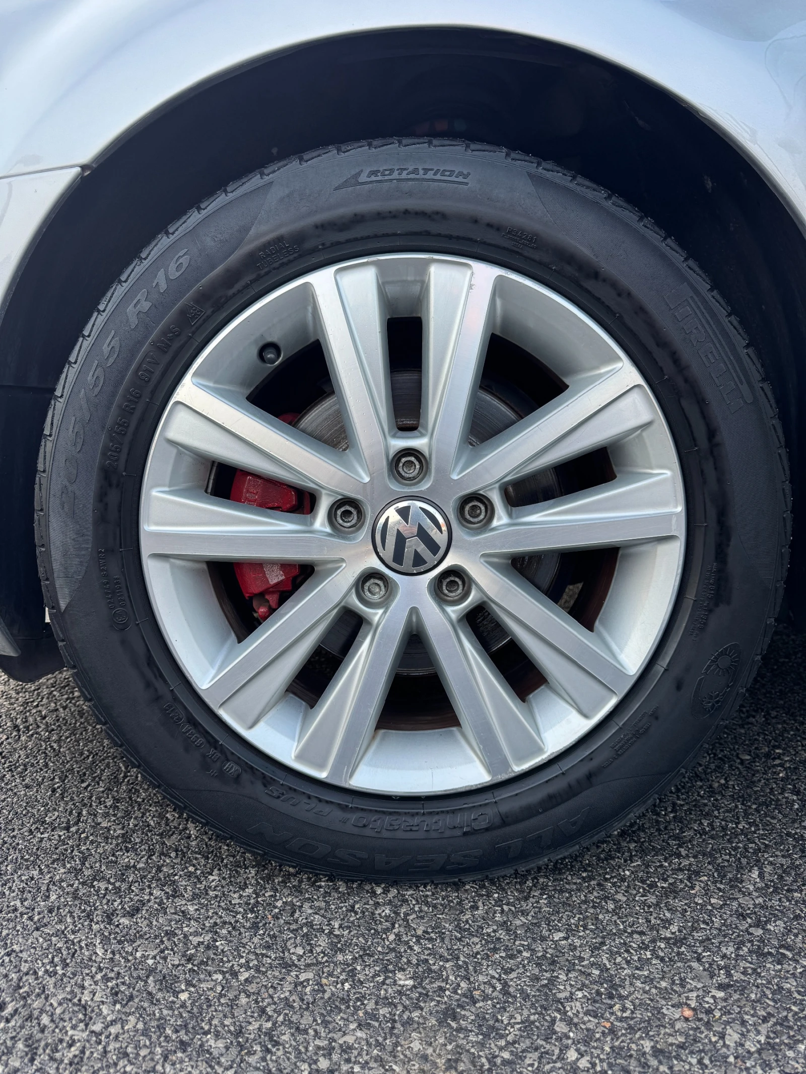 VW Golf 6 1.6TDI НОВ ВНОС, снимка 15 - Автомобили и джипове - 54349926