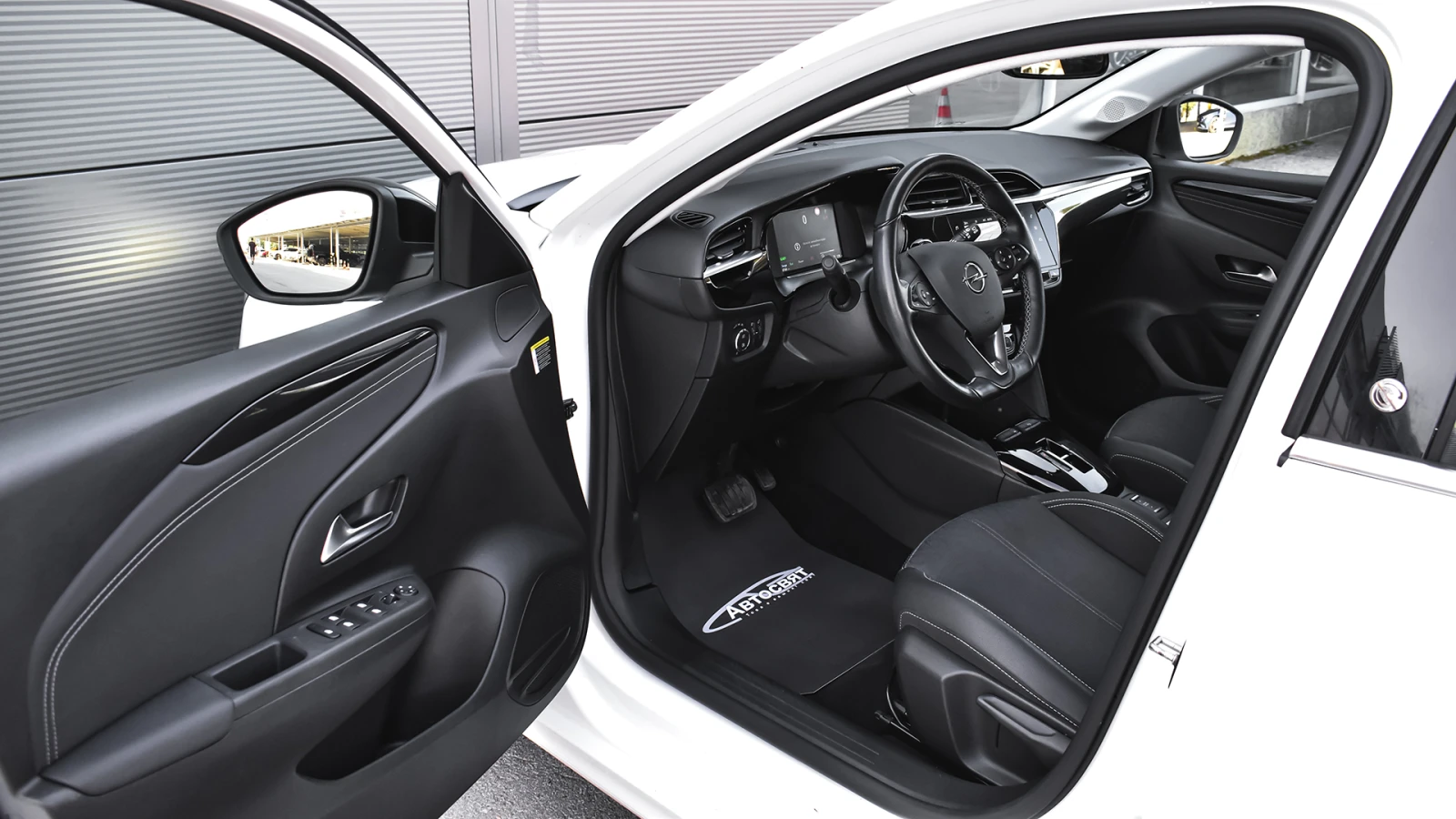 Opel Corsa e-Elegance 50 kWh, снимка 8 - Автомобили и джипове - 55044841