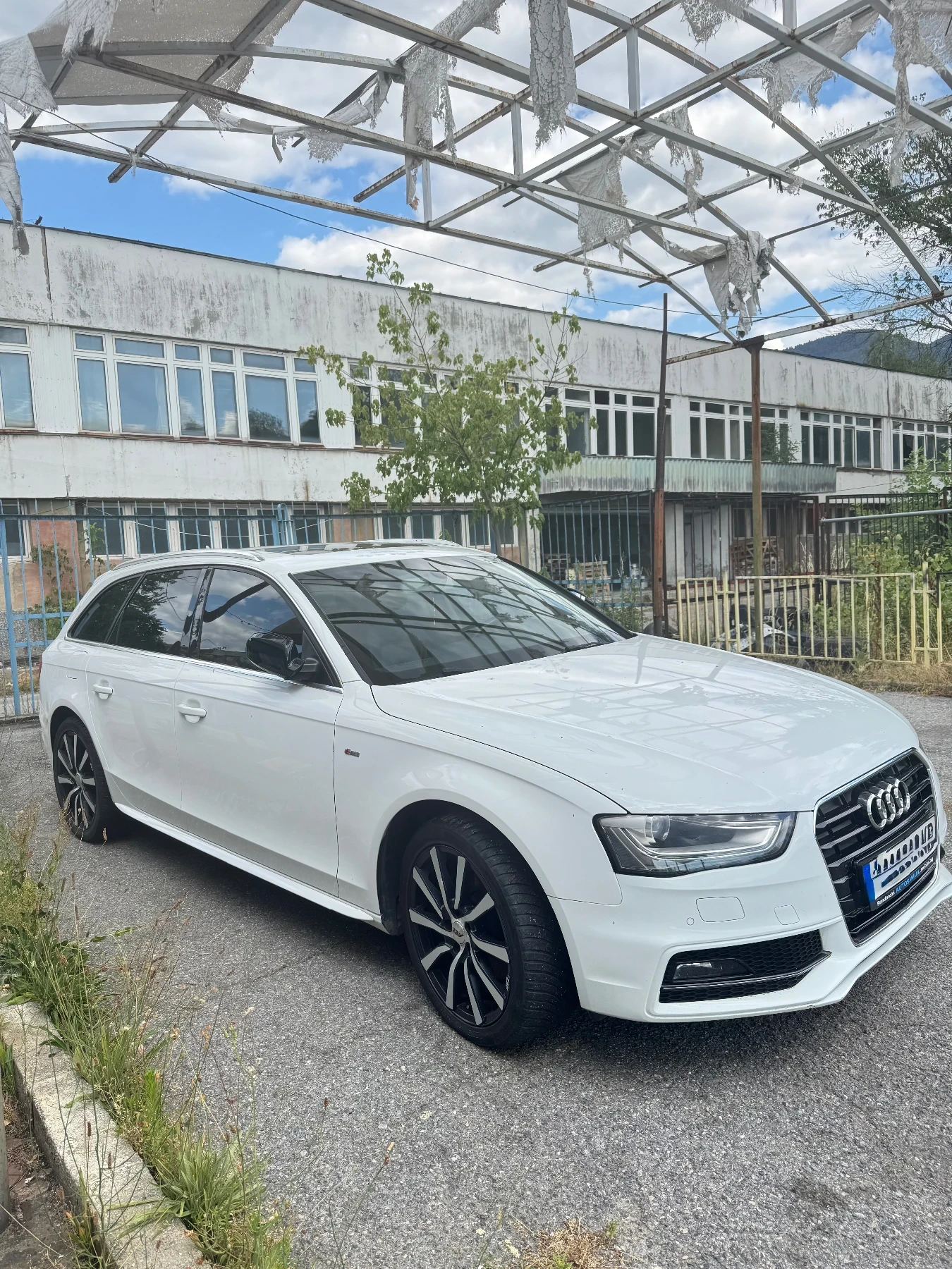 Audi A4, снимка 2 - Автомобили и джипове - 55177296