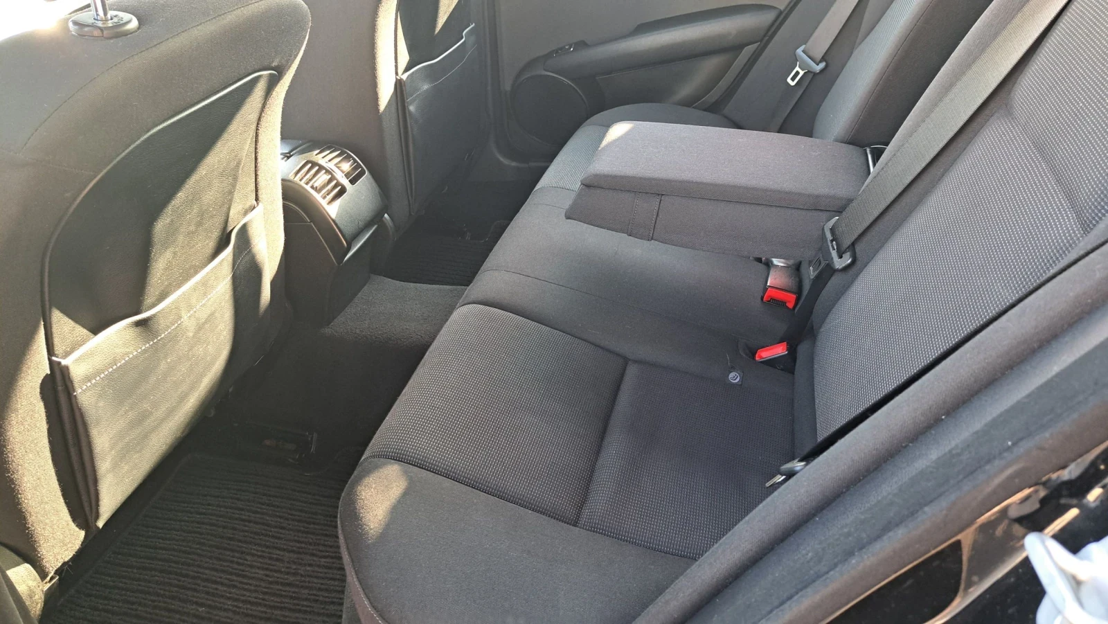 Mercedes-Benz C 200 2.2CDI-136K.C, снимка 8 - Автомобили и джипове - 55592175