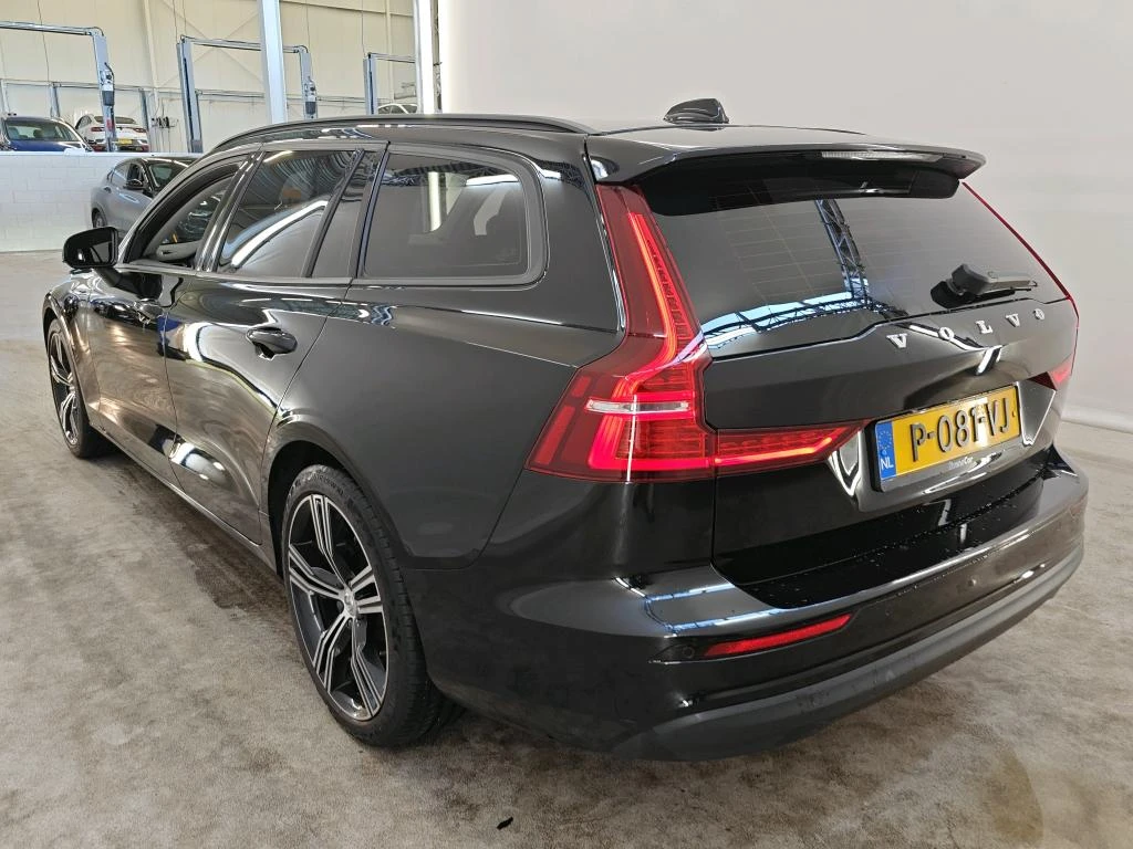 Volvo V60 B3 Essential Petrol Navi Подгрев, снимка 6 - Автомобили и джипове - 55940267