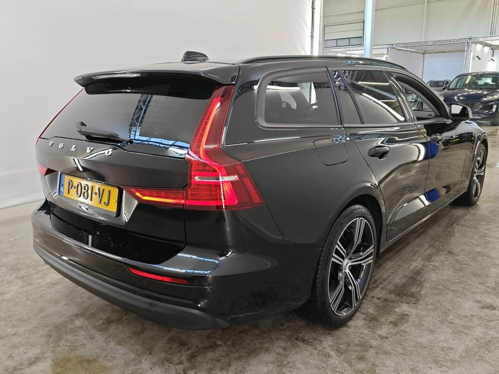Volvo V60 B3 Essential Petrol Navi Подгрев, снимка 4 - Автомобили и джипове - 55940267