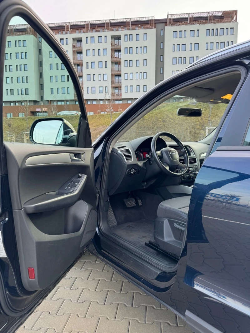 Audi Q5 2.0T QUATTRO, снимка 6 - Автомобили и джипове - 47027628