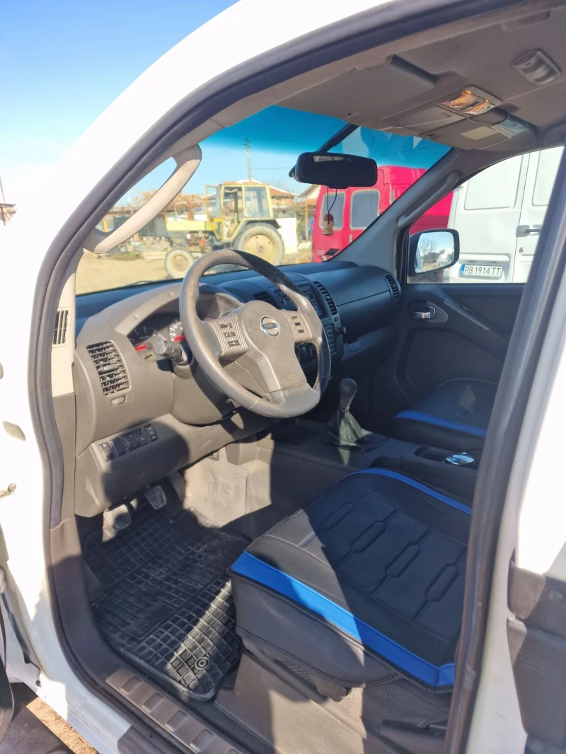 Nissan Navara, снимка 8 - Автомобили и джипове - 48011693