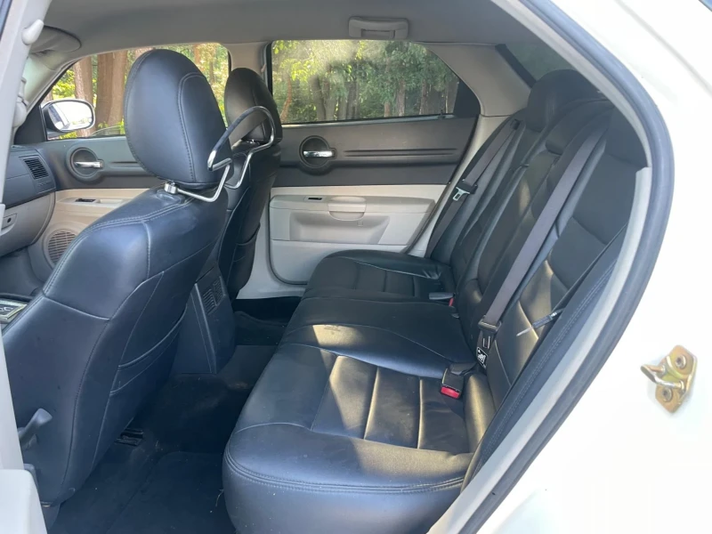 Dodge Magnum 2.7 Бензин Газ , снимка 5 - Автомобили и джипове - 52751844