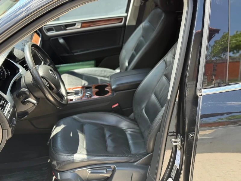 VW Touareg, снимка 9 - Автомобили и джипове - 52234998