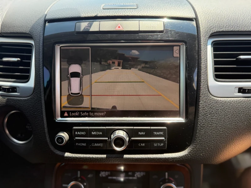 VW Touareg, снимка 12 - Автомобили и джипове - 52234998