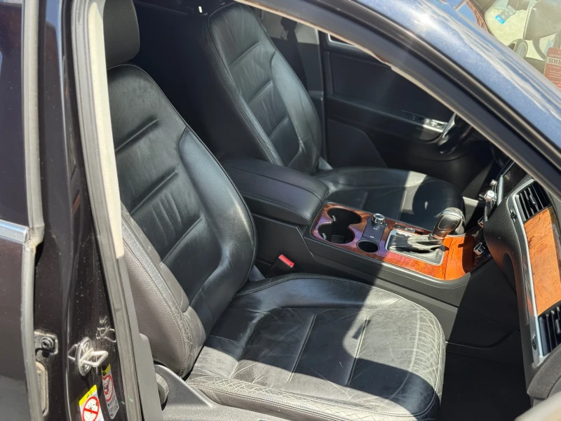VW Touareg, снимка 11 - Автомобили и джипове - 52234998
