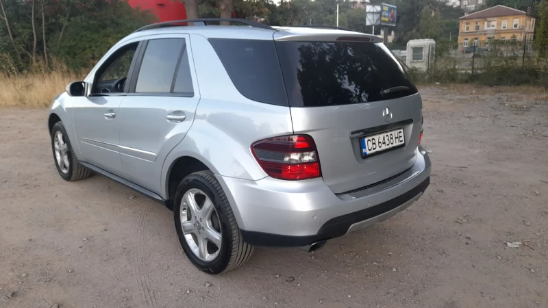 Mercedes-Benz ML 320, снимка 4 - Автомобили и джипове - 52312876