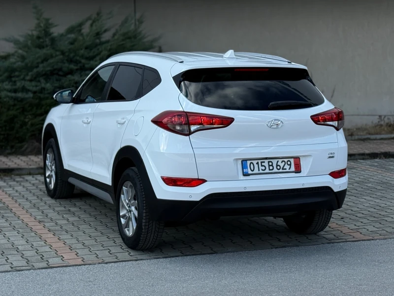Hyundai Tucson 2.0CRDI-185К.С 4WD/PREMIUM/ ПЪЛНА СЕРВИЗНА ИСТОРИЯ, снимка 4 - Автомобили и джипове - 53534830