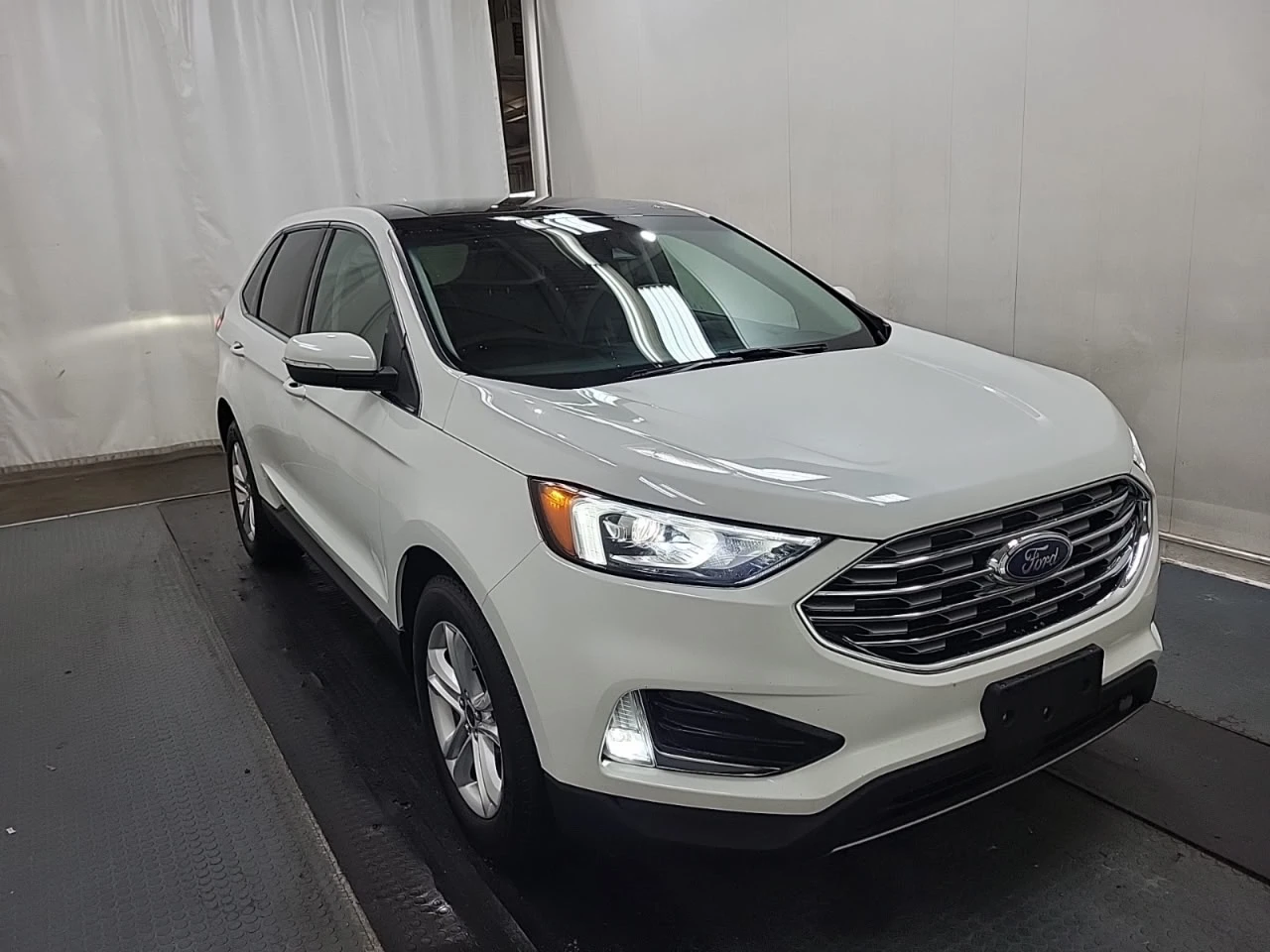 Ford Edge * АВТО КРЕДИТ* ЦЕНА ДО БГ * Сервизна история *  - изображение 2